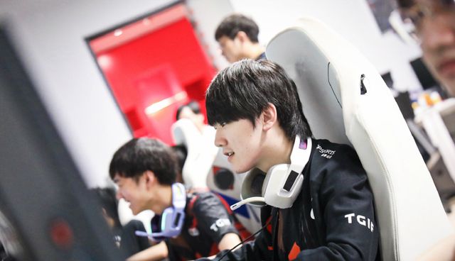 滑雪装备的 滑雪装备的